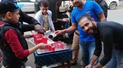 بالصور| "شربات بالموز" في شوارع الإسكندرية احتفالا بالمولد النبوي