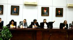 العناني يبحث أساليب ترميم الآثار مع مديري المعاهد الأجنبية في مصر