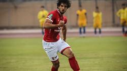 الأهلى يرفض رحيل «بركات وحمودى» مجاناً.. والفريق فى بتسوانا