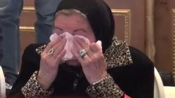 أرملة حمادة إمام تبكي في حفل تأبين "الثعلب"