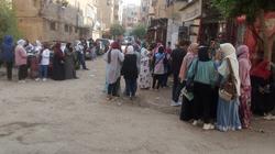 هدوء أمام لجان الثانوية بالقليوبية.. والمعلمون يشاركون في تنظيم الدخول