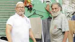 صداقة من أيام «الكرة الشراب».. «سيد» و«إبراهيم».. 55 عاماً فى شارع عماد الدين