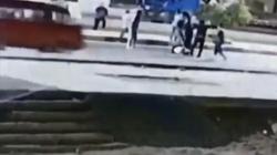بالفيديو.. سيارة مجهولة تدهس سيدتين بالغردقة وتفر هاربة