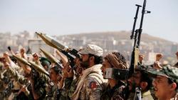 الحوثيون: أطلقنا "بركان 2" على قاعدة الملك سلمان في الرياض