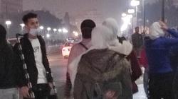«صورة يا بيه».. زحام شديد على كوبري قصر النيل بسبب المصورين وغضب رواده