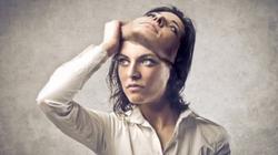 متلازمة الدجال.. مرض يصيب الناجحين ويشعرهم أنهم محتالين