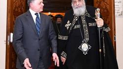 البابا تواضروس يستقبل وزير الداخلية للتهنئة بعيد الميلاد المجيد