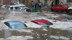 "المطرة مش دايما خير".. ماذا تفعل لو غرقت سيارتك في مياه الأمطار؟