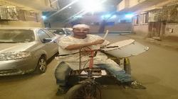 «عنتر» مسحراتى على كرسى متحرك: الأطفال بيزقّونى