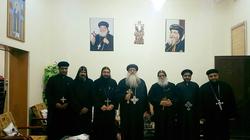 الأنبا تكلا يزور دير الشايب بالأقصر لتفقد الكهنة الجدد بإيبارشية دشنا