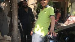 بعد سفره للعلاج بالخارج.. جيران مؤمن زكريا: بندعي له وكان نفسنا نودعه