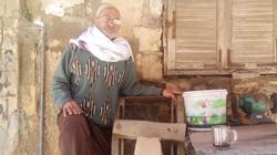 "عم رجب".. "سنّان سكاكين الحضرة": "بكسب 3 جنيه في اليوم"