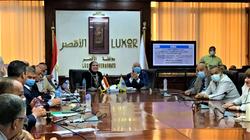 مشروعات بالملايين ومئات الأفدنة للاستثمار..  وزيرة التجارة تواصل جولتها بالصعيد