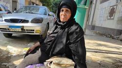 أولادها رموها في الشارع.. "شافية": نفسي أعيش في دار مسنين