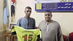 «الشبح» يوقّع لـ«العبور» بـ«جلابية بلدى»