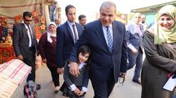 "سعفان" يفتتح معرضا لتسويق المنتجات لمساعدة ذوي الاحتياجات الخاصة