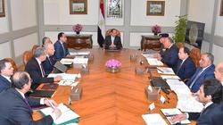 "السيسي" يوجه بتوفير السلع الأساسية والتوسع الزراعي أفقيا وترسيخ الأمن
