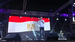 بالفيديو| رامي جمال يشارك المواطنين احتفالهم بفوز السيسي في "روكسي"
