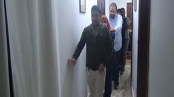 "الوطن" داخل أول "مطعم في الظلام" بمصر.. هنا يقود المكفوفون المبصرين