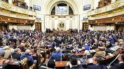 البرلمان يحسم «مزاولة الطب» اليوم.. و«الأطباء»: «جريمة»