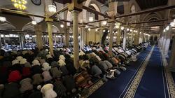 إقامة أول صلاة تراويح بالجامع الأزهر بجزء كامل برواية قالون والسوسي