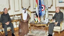 وزير الدفاع ورئيس الأركان يستقبلان السفير الإماراتي المنتهية خدمته