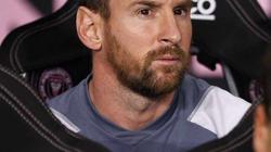 رسالة ميسي تضع أشهر صحفي انتقالات في ورطة.. هل فبركها فابريزيو رومانو؟