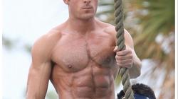زاك إفرون ينشر صورا من موقع تصوير Baywatch