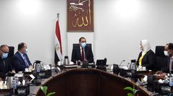 مدبولي يوجه بتشكيل لجنة لمتابعة تنفيذ حزمة الحماية الاجتماعية