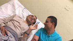 بالفيديو| محمد صلاح يدعم مشجع الأهلي المصاب بحادث القطار