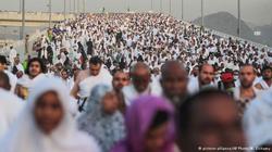 الحج .. "ساحة صراع" متجدد بين الرياض وطهران