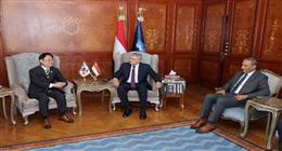  اتفاق مصري كوري على بناء 6 قاطرات صديقة للبيئة.. تعمل بالغاز الطبيعي 