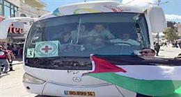 سلطات الاحتلال الإسرائيلي تفرج عن الأسرى الفلسطينيين بسجني «عوفر» و«النقب»