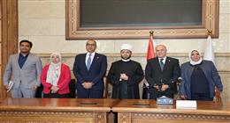 وزير الأوقاف يلتقي وفد شباب البرلمان العربي بالمركز الثقافي الإسلامي
