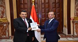 ياسر قورة عقب استلامه الكارنيه: عضويتي بمجلس الشيوخ تكليف وطني ومسؤولية كبرى