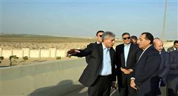 مدبولي يطمئن ميدانيا على أعمال تطوير المنطقة المحيطة بالمتحف المصري الكبير