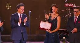 وزير الثقافة يكرم آمال ماهر في مهرجان الموسيقى العربية الـ33