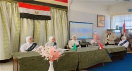مدير «تعليم الفيوم» يتابع إجراءات تنصيب البرلمان بإحدى المدارس