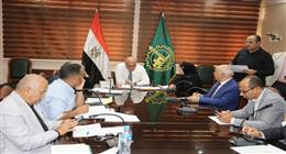 فرص عمل واستجابات إنسانية سريعة.. تفاصيل لقاء محافظ القليوبية مع المواطنين 