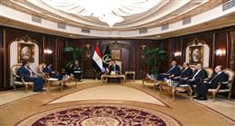 وزير الداخلية: استمرار إيفاد العناصر المتميزة من الضباط والشرطة النسائية إلى بعثات حفظ السلام 