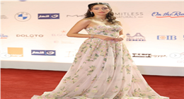 بين الكلاسيك وأميرات ديزني.. الفنانات الشابات يسرقن الأضواء في مهرجان الجونة