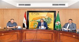 محافظ الفيوم: التوسع في إقامة السلاسل والمعارض الغذائية لبيع السلع بأسعار مخفضة