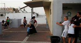 «يديعوت أحرونوت»: دوي صافرات في غلاف غزة.. وجيش الاحتلال الإسرائيلي: إنذار كاذب