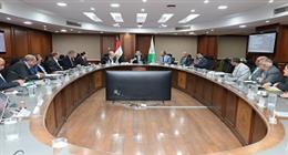 محافظ الجيزة يتابع الموقف التنفيذي لمشروعات مياه الشرب والصرف الصحي