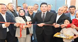 نائب محافظ سوهاج يفتتح معرضا خيريا لتوزيع الملابس الجاهزة وفساتين الزفاف 