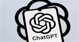 نصف مليون مستخدم لـChatGPT يعانون الهوس والذهان والأفكار الانتحارية.. OpenAI تحذر