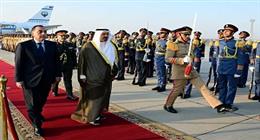رئيس الوزراء يستقبل نظيره الكويتي بمطار القاهرة الدولي