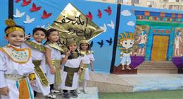 «مصر أم الدنيا».. تلاميذ KG2 يعايشون أجواء افتتاح المتحف المصري