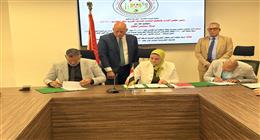   المصرية لنقل الكهرباء توقع عقدًا لتغذية القطار الكهربائي السريع 