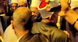 شيخ الأزهر يصل عزاء الدكتور أحمد عمر هاشم في مسجد الشرطة